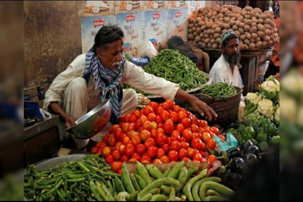 Life in crisis-hit Pakistan as inflation edges to 48-year high