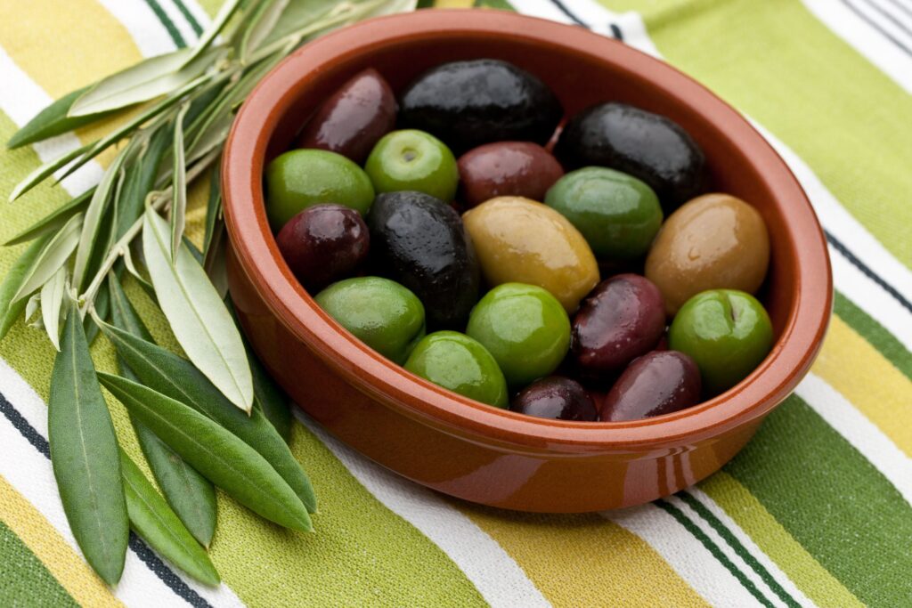 11 health benefits and side effects of olives benefits of olives